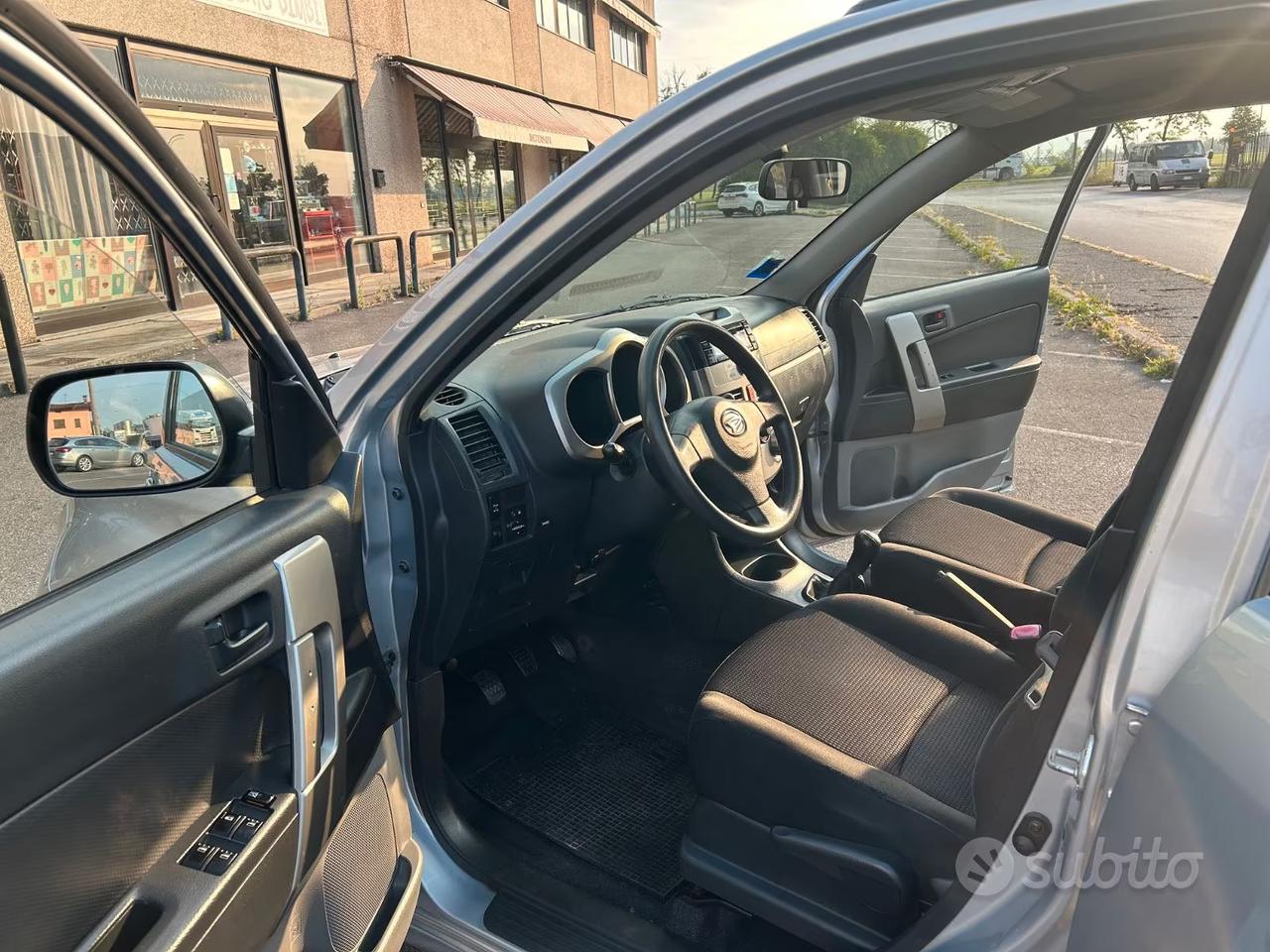 Daihatsu terios 1.3 benzina 4x4 ok neopatentati