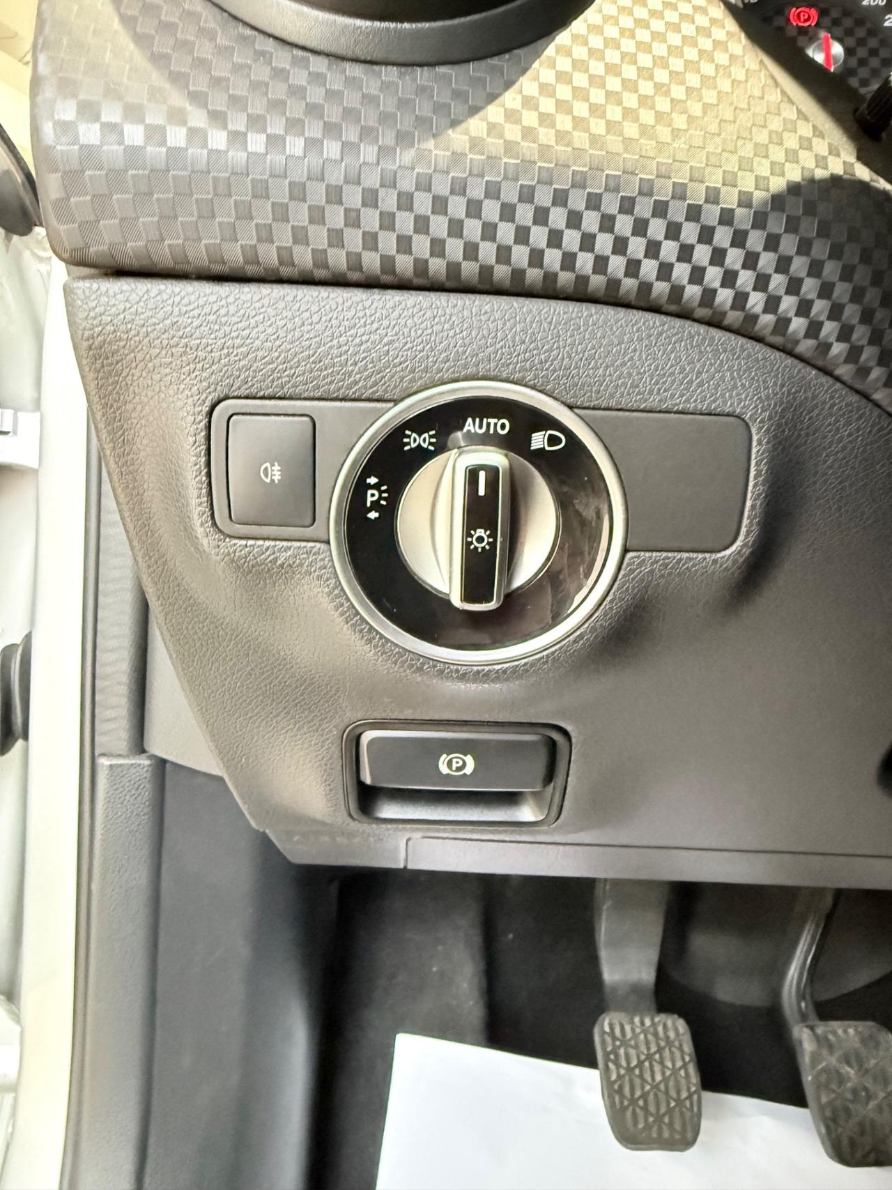 Mercedes-benz A 180 d Executive fari full-LED navi retrocamera