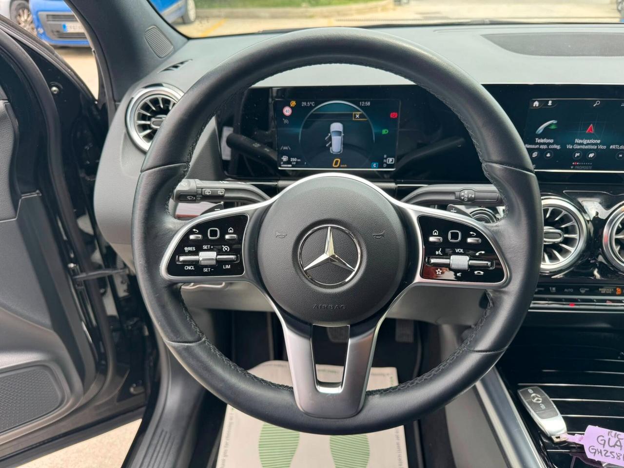 Mercedes-benz GLA 180 d Automatic Sport Plus