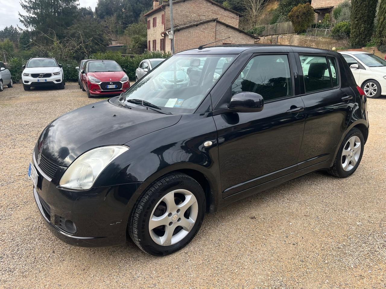 Suzuki Swift 1.3 Benzina - Neopatentati
