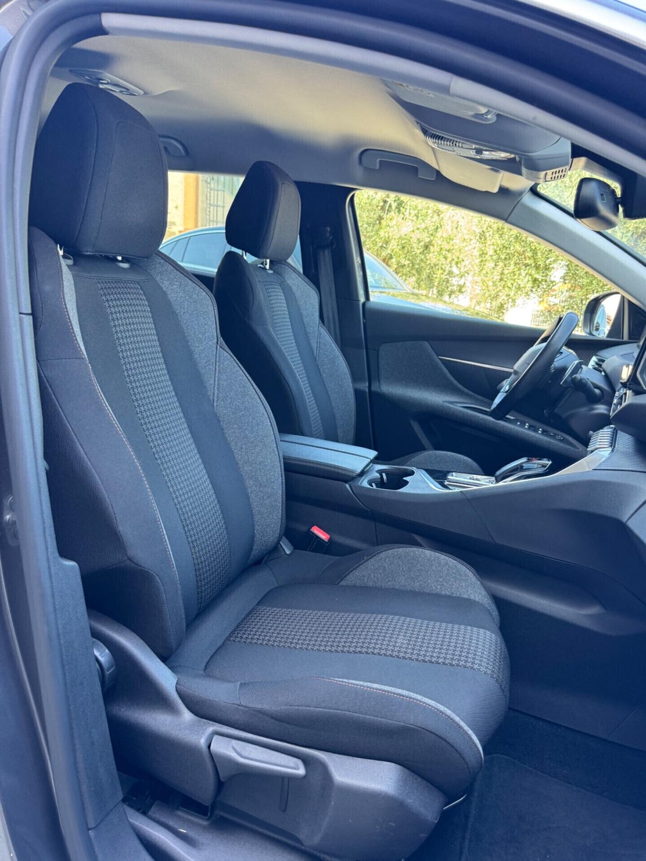 PEUGEOT 5008 7 POSTI BlueHDi 130 Business EAT8 S/S automatica