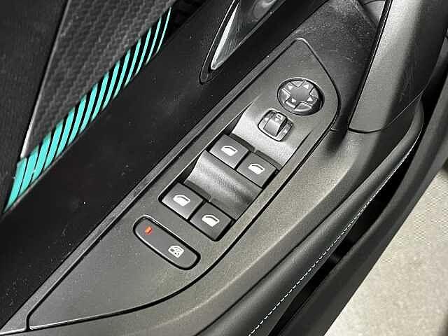 Peugeot 2008 PureTech 130 S&S EAT8 Allure Pack
