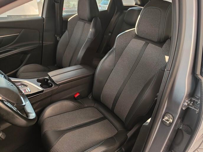 Peugeot 3008 BlueHDi 130 S&S EAT8 Allure