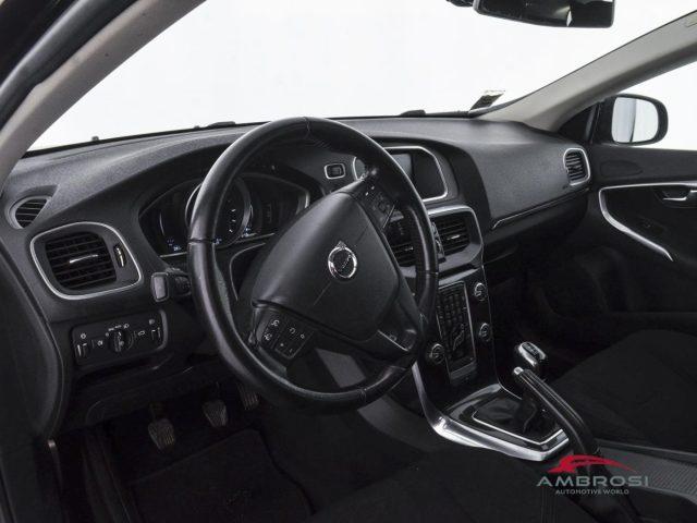 VOLVO V40 D2 - PER OPERATORI DEL SETTORE