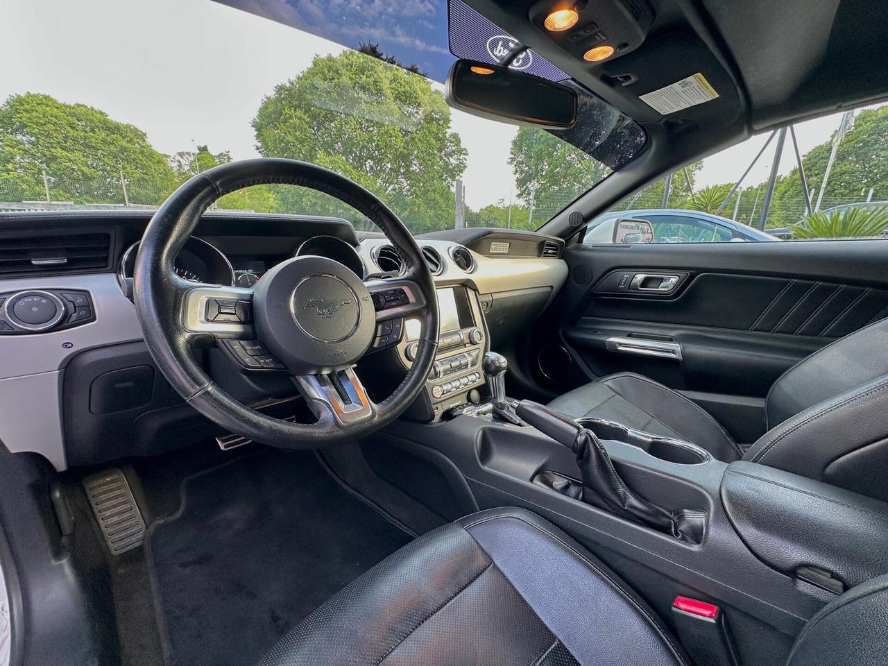 Ford Mustang Convertible 2.3 EcoBoost aut Gear Box