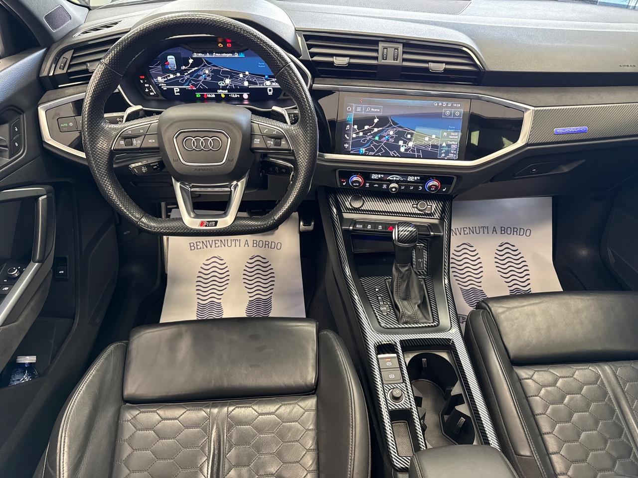 Audi Q3 RS quattro S tronic
