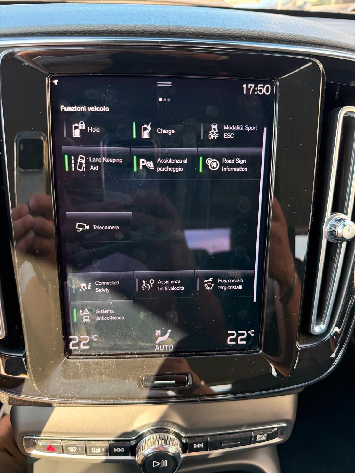 Volvo XC40 T4 Recharge Plug-in Hybrid automatico Essential