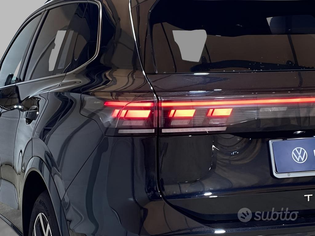 Volkswagen Tiguan 2.0 tdi R-Line 150cv dsg