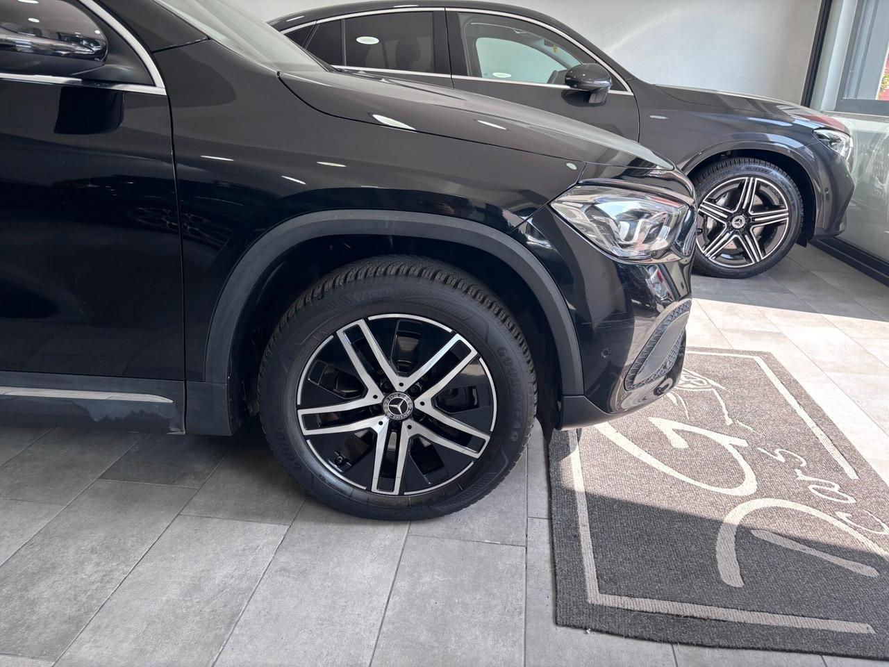 MERCEDES-BENZ GLA 220D AUTOMATICO SPORT LED-NAVI-CLIMA