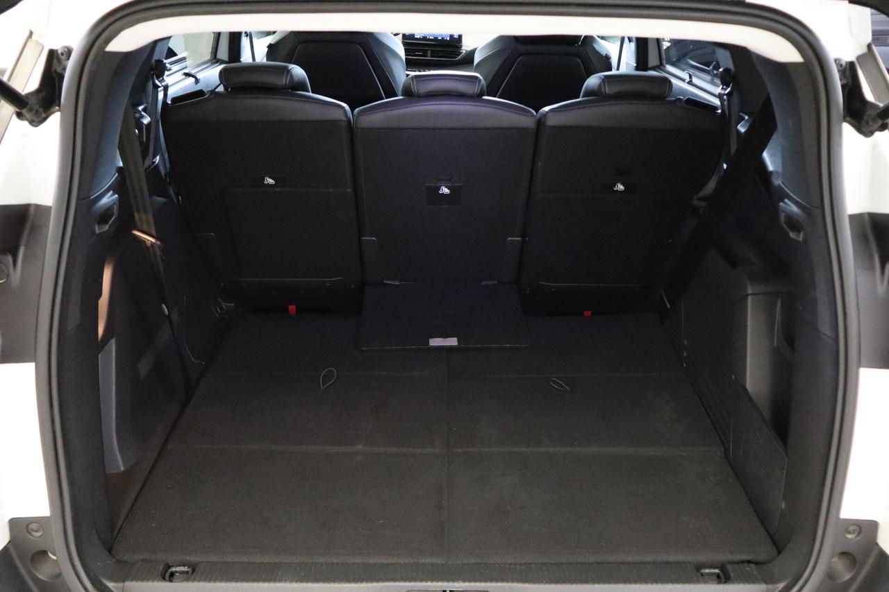 Peugeot 5008 1.5 BLUEHDI 130 CV 7 POSTI ALLURE PACK EAT8 CATENA 8 mm