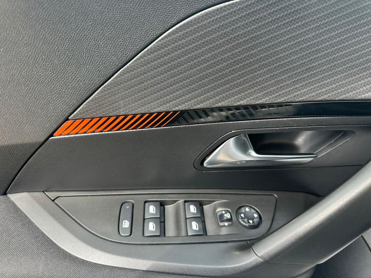 Peugeot 2008 PureTech 100 S&S Active