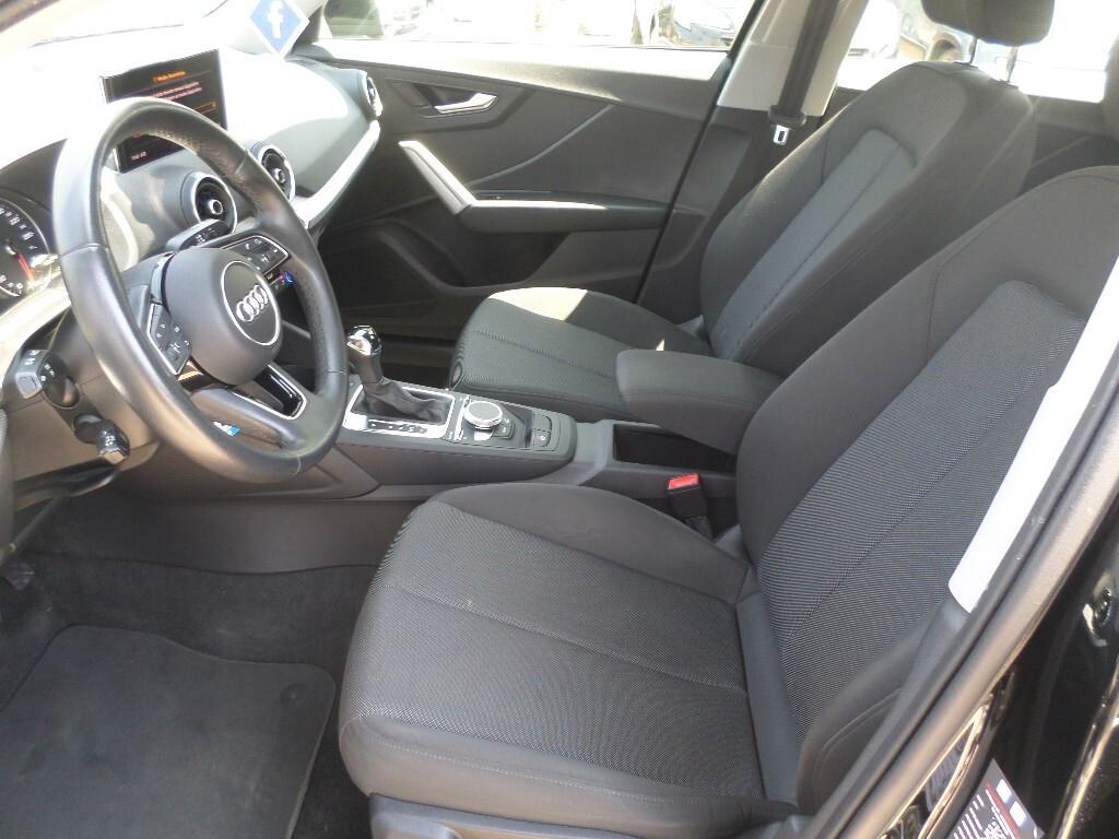 Audi Q2 35 TFSI S tronic Business