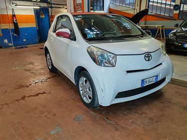 Toyota iQ 1.0 68cv CVT Cambio Automatico