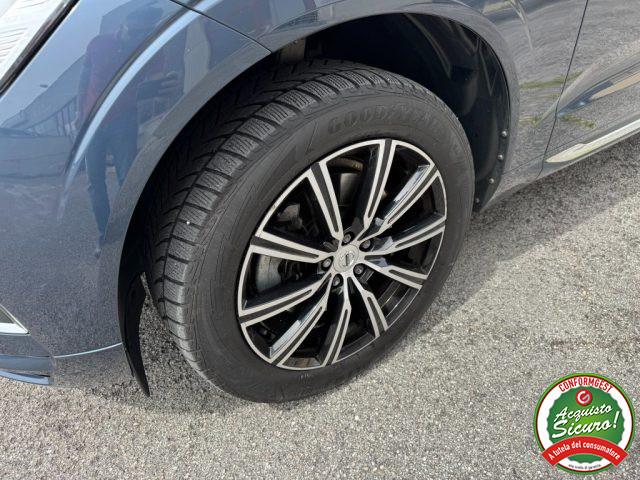 VOLVO XC60 B4 (d) AWD Inscription R.L.19" Sedili Pelle