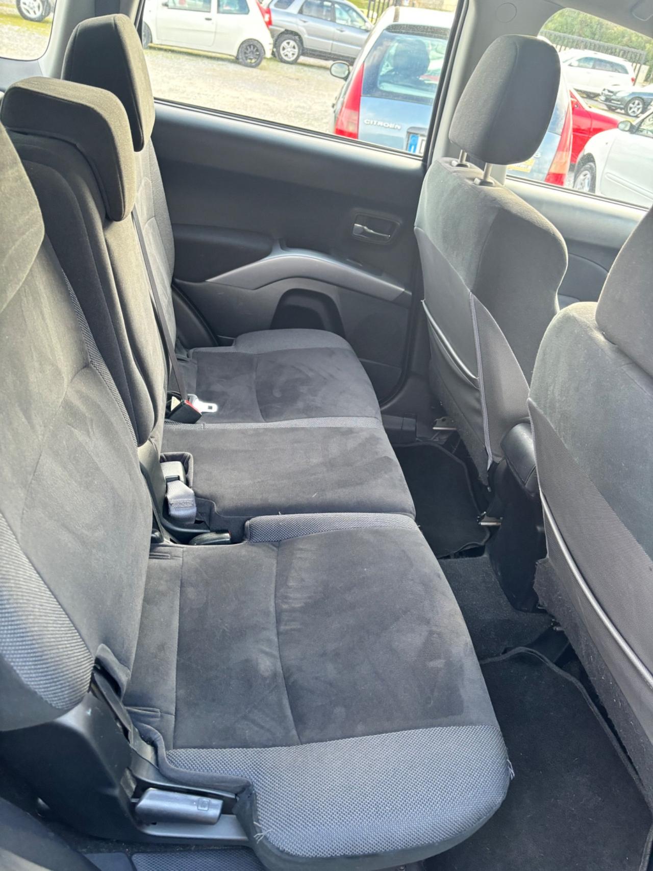 Mitsubishi Outlander 2.0 DI-D Intense DPF