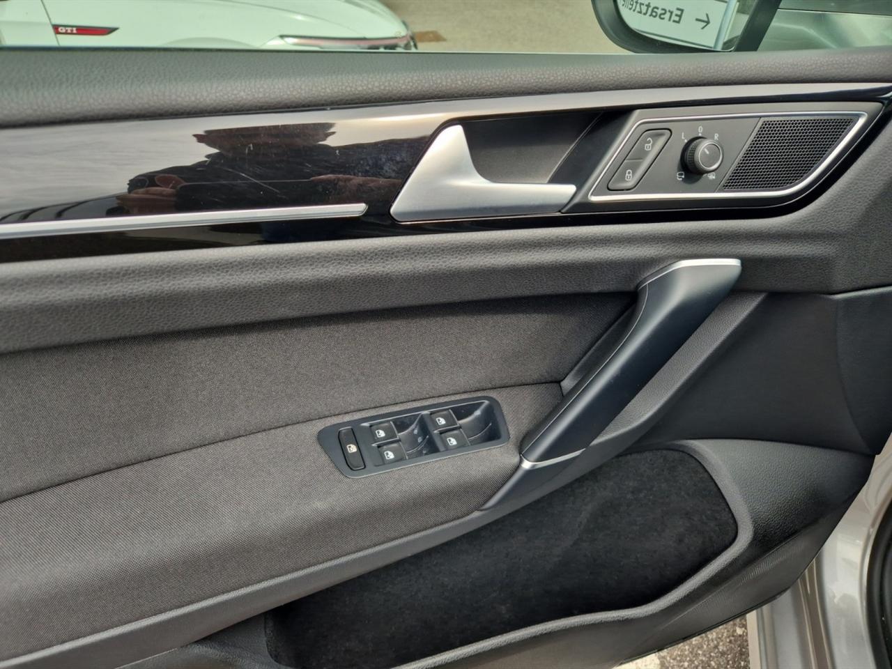 Volkswagen Golf sportsvan 2.0 tdi executive 150cv dsg