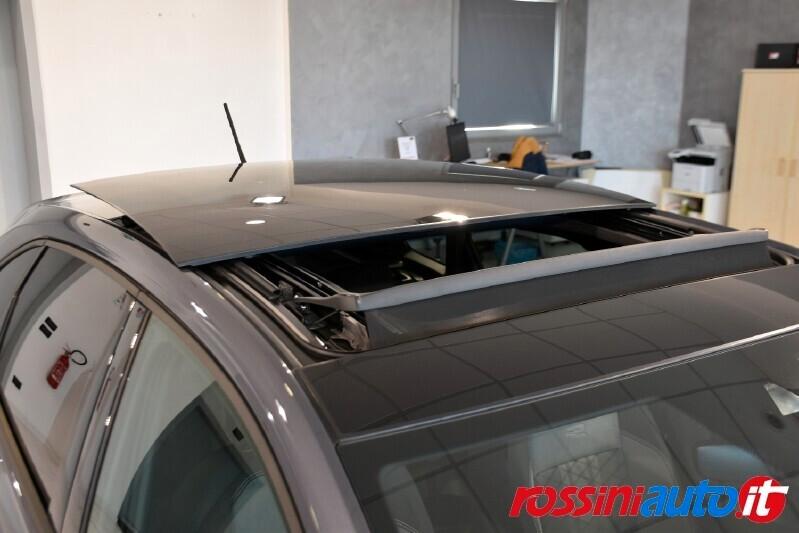 VOLKSWAGEN TAIGO 1.0 TSI 115 CV R-LINE TECH PACK MATRIX LED + REARV