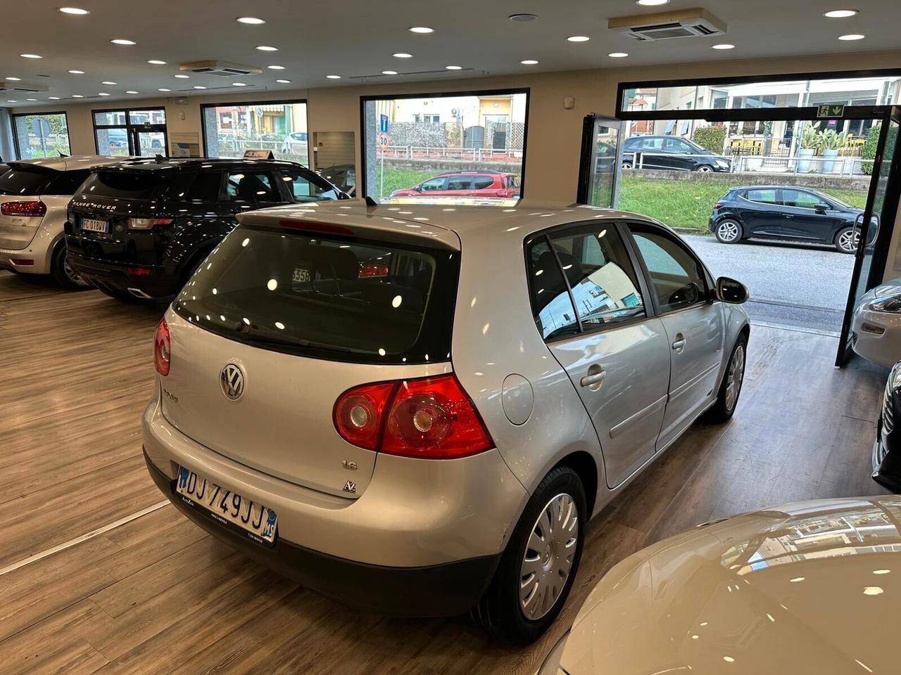 Volkswagen Golf 5 1.6 Comfortline