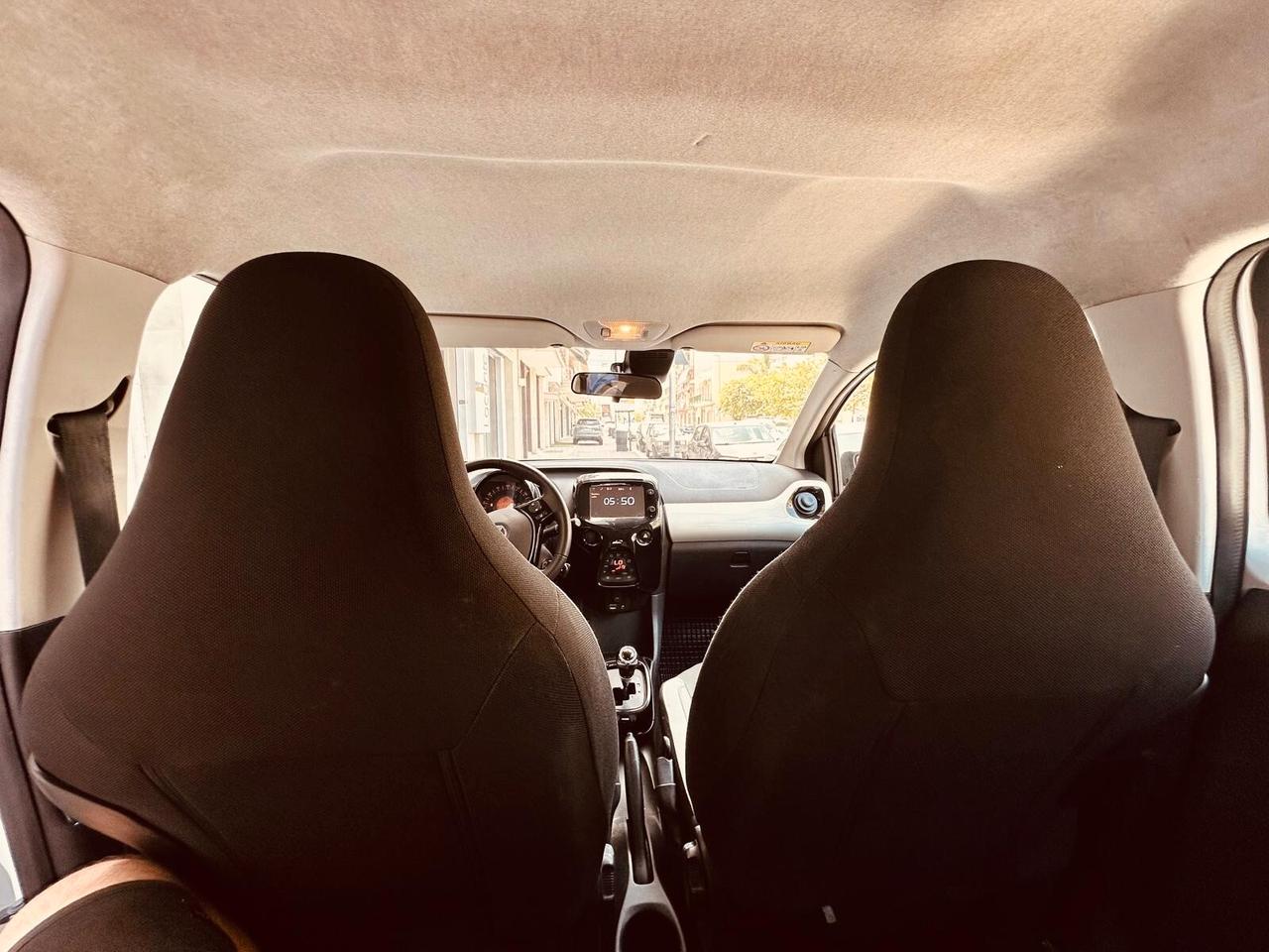 Toyota Aygo 5 porte CAMBIO AUTOMATICO