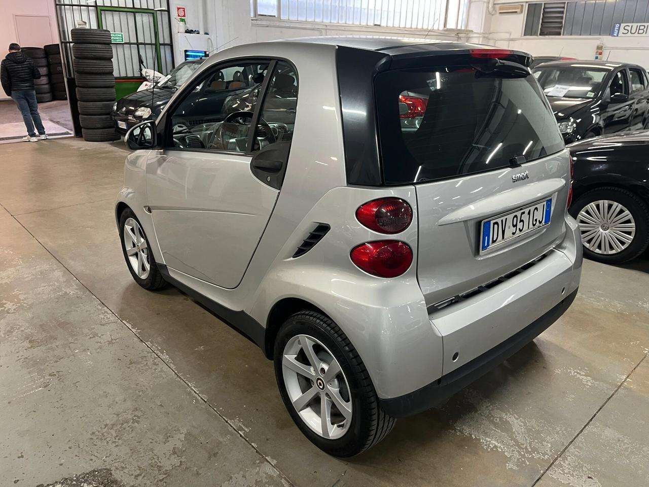 Smart ForTwo 84 cv con SERVOSTERZO