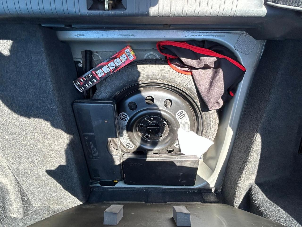 Jaguar XJ XJ8 3.2 cat