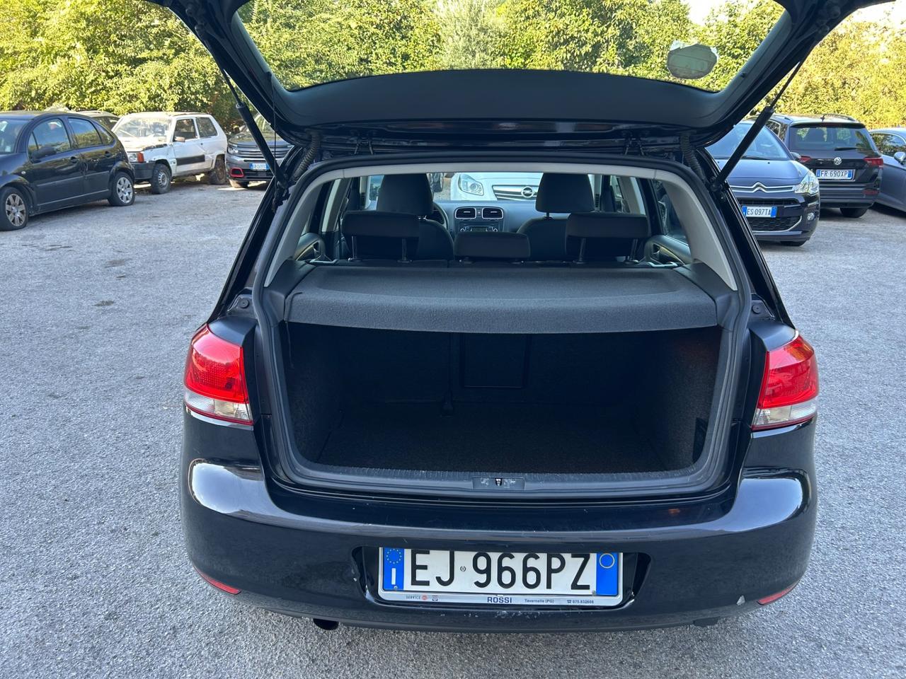 Volkswagen Golf 1.6 TDI DPF 5p