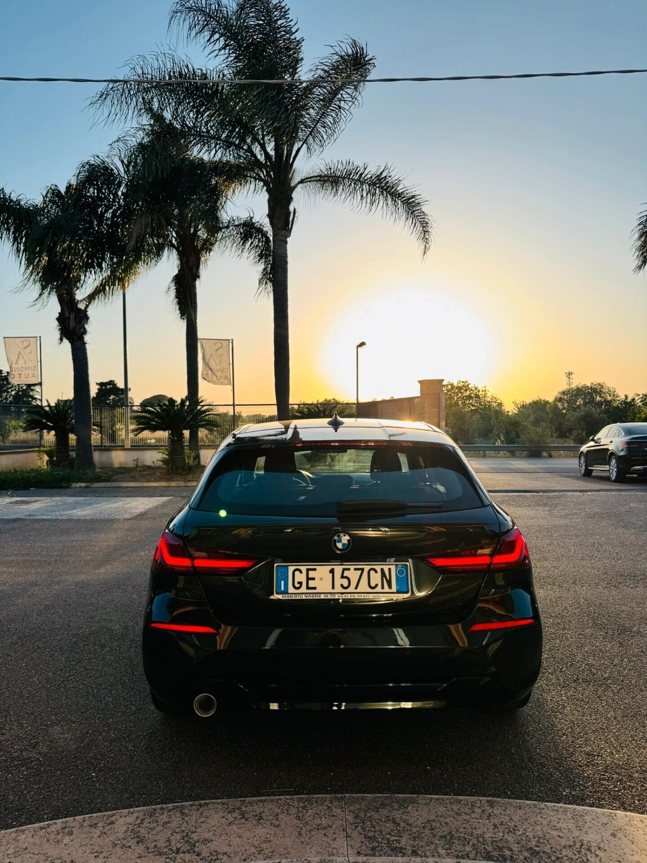 Bmw 116d 5p Sport Line Led/Navi