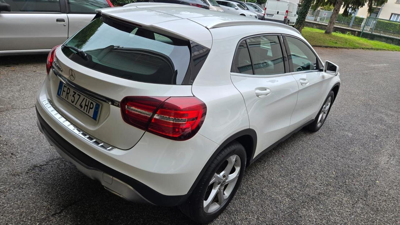 Mercedes-benz CLA 200d Automatic Premium