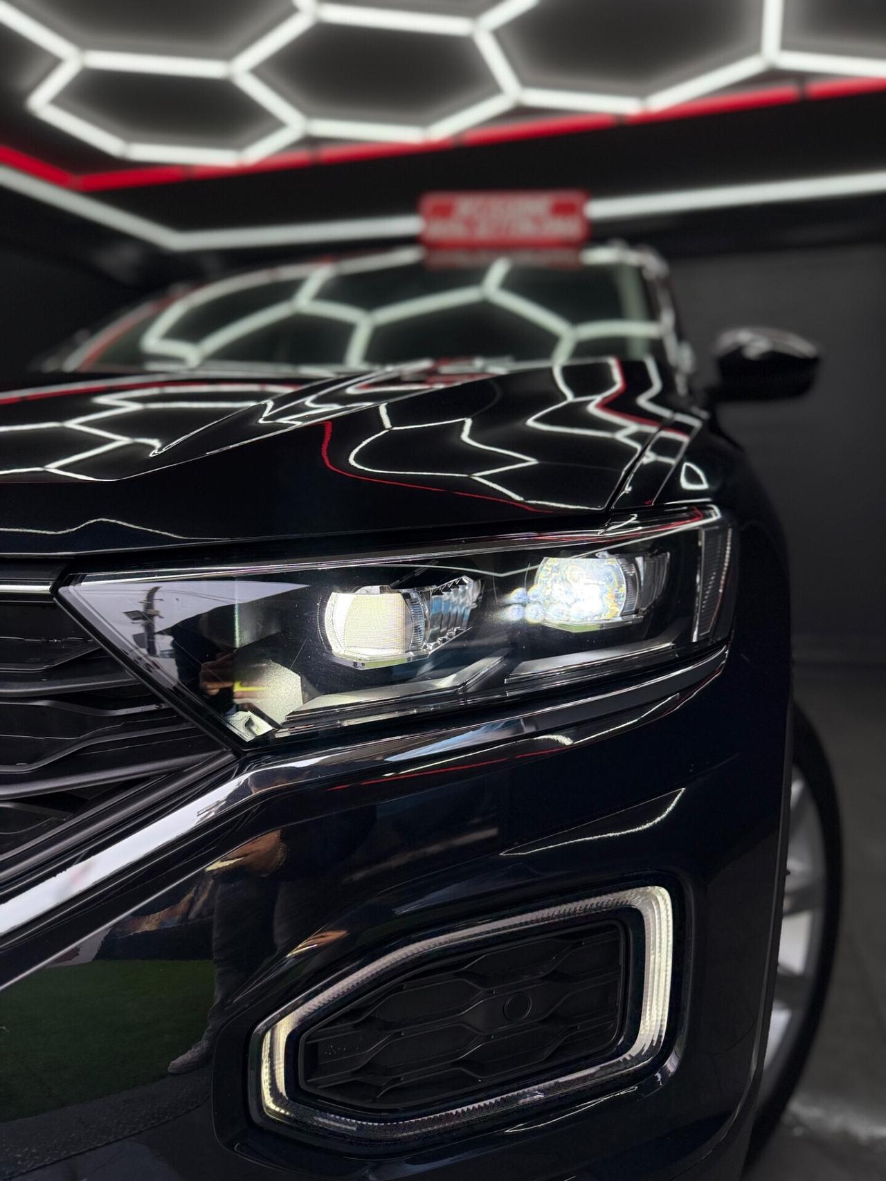 Volkswagen T-Roc 1.6 TDI SCR Advanced BLACK 10/2018