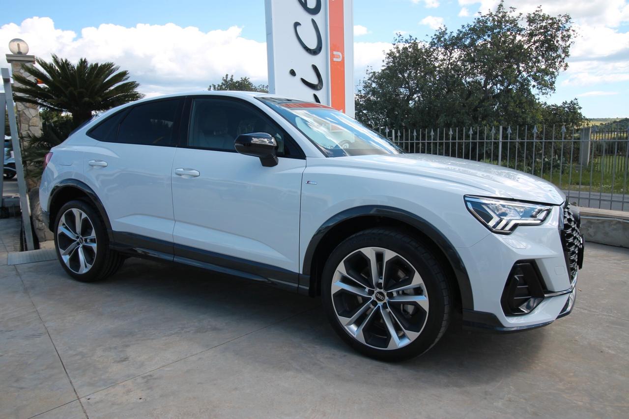 Audi Q3 SPB 45 TFSI e Identity Black|2024