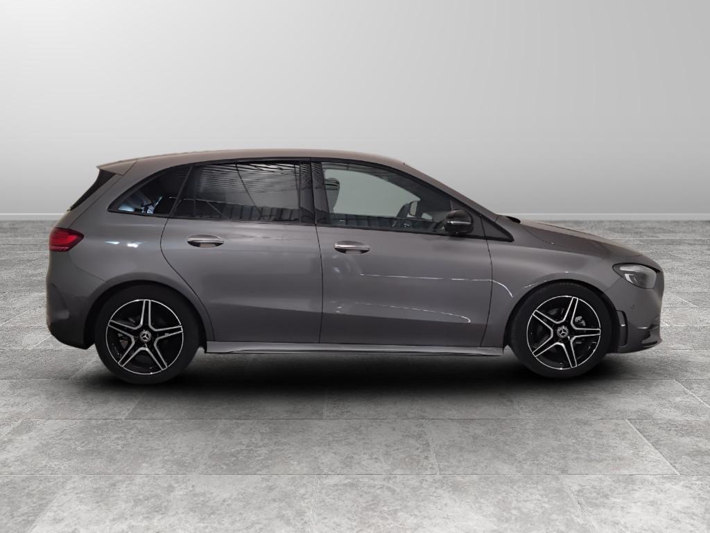 Mercedes-Benz Classe B - W247 2023 - B 180 d AMG Line Advanced Plus auto