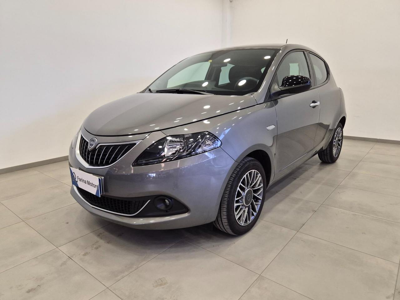 Lancia Ypsilon 1.0 hybrid Silver !! PREZZO REALE !! - NEOPATENTATI - Sens. Park. - Clima