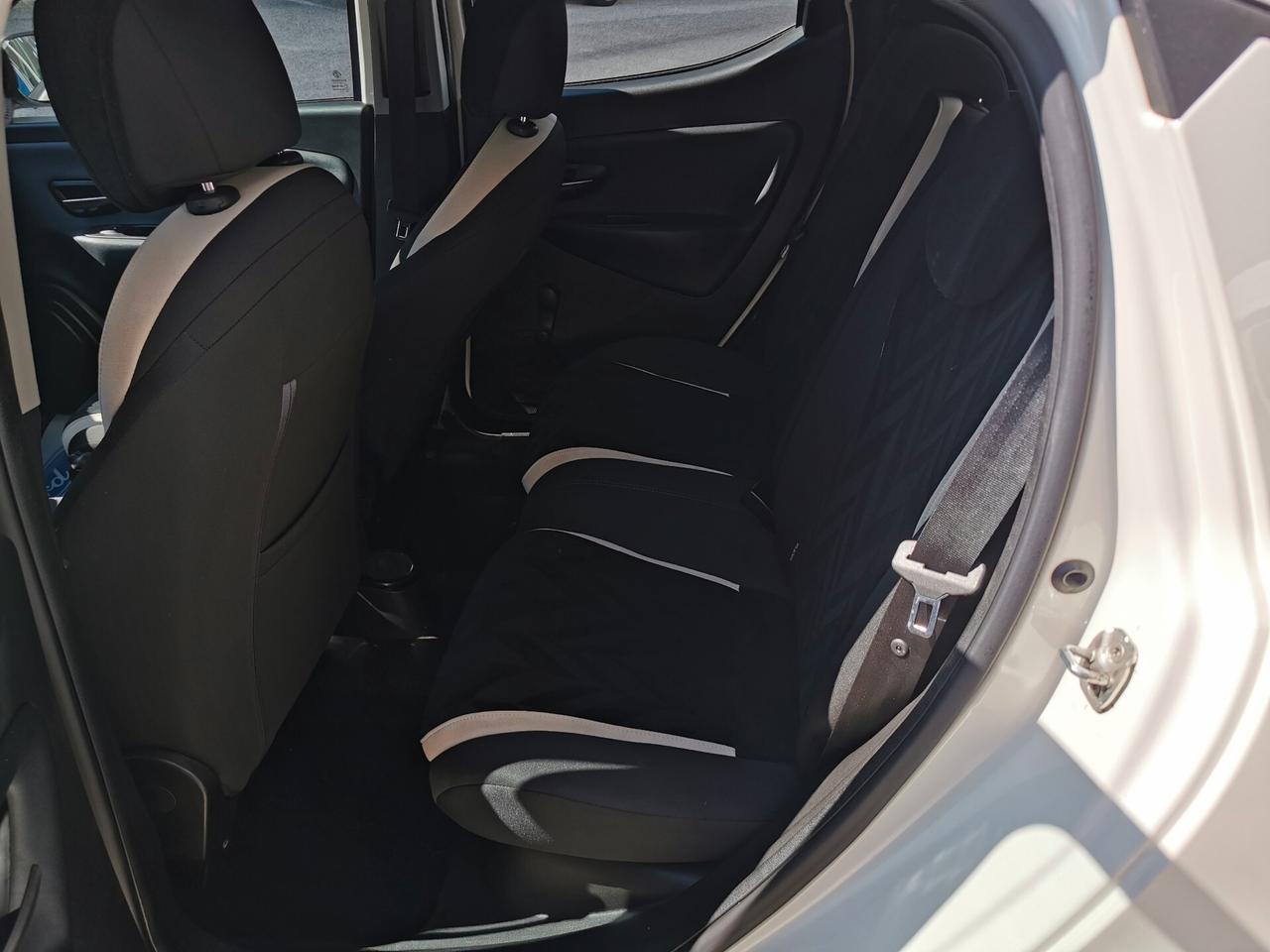 Lancia Ypsilon 1.2 70cv 5 p. Gold