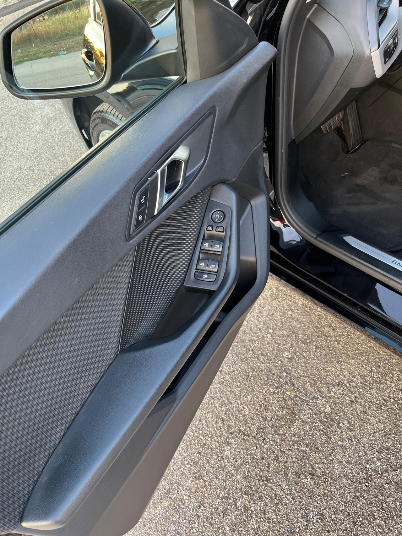 Bmw 118 118d 5p. Advantage