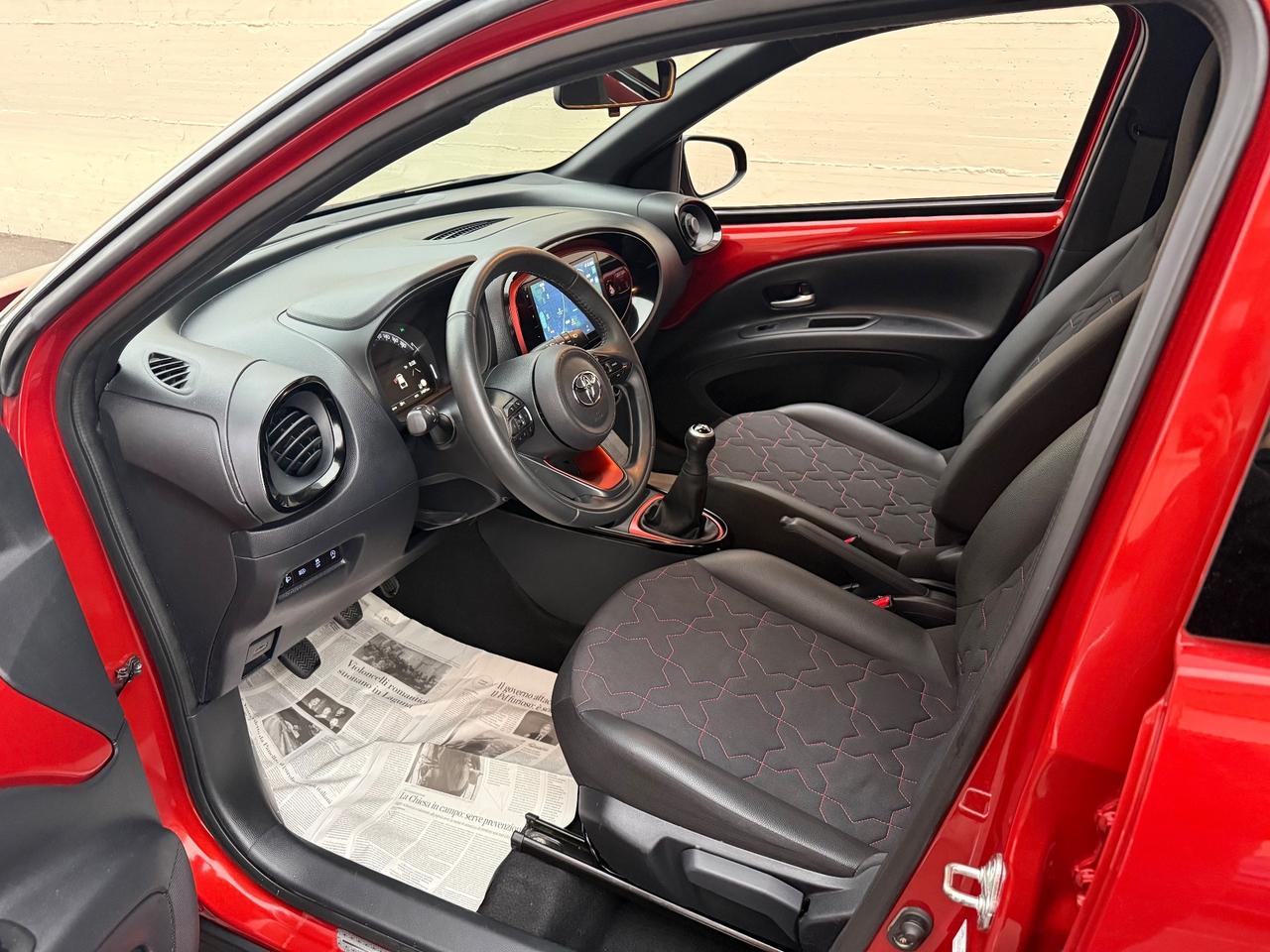 Toyota Aygo X 1.0benzina LOUNGE Km24.000 - 2022