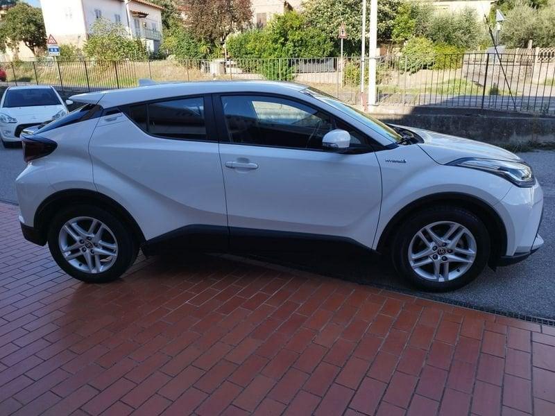 Toyota C-HR 1.8 Hybrid E-CVT Business