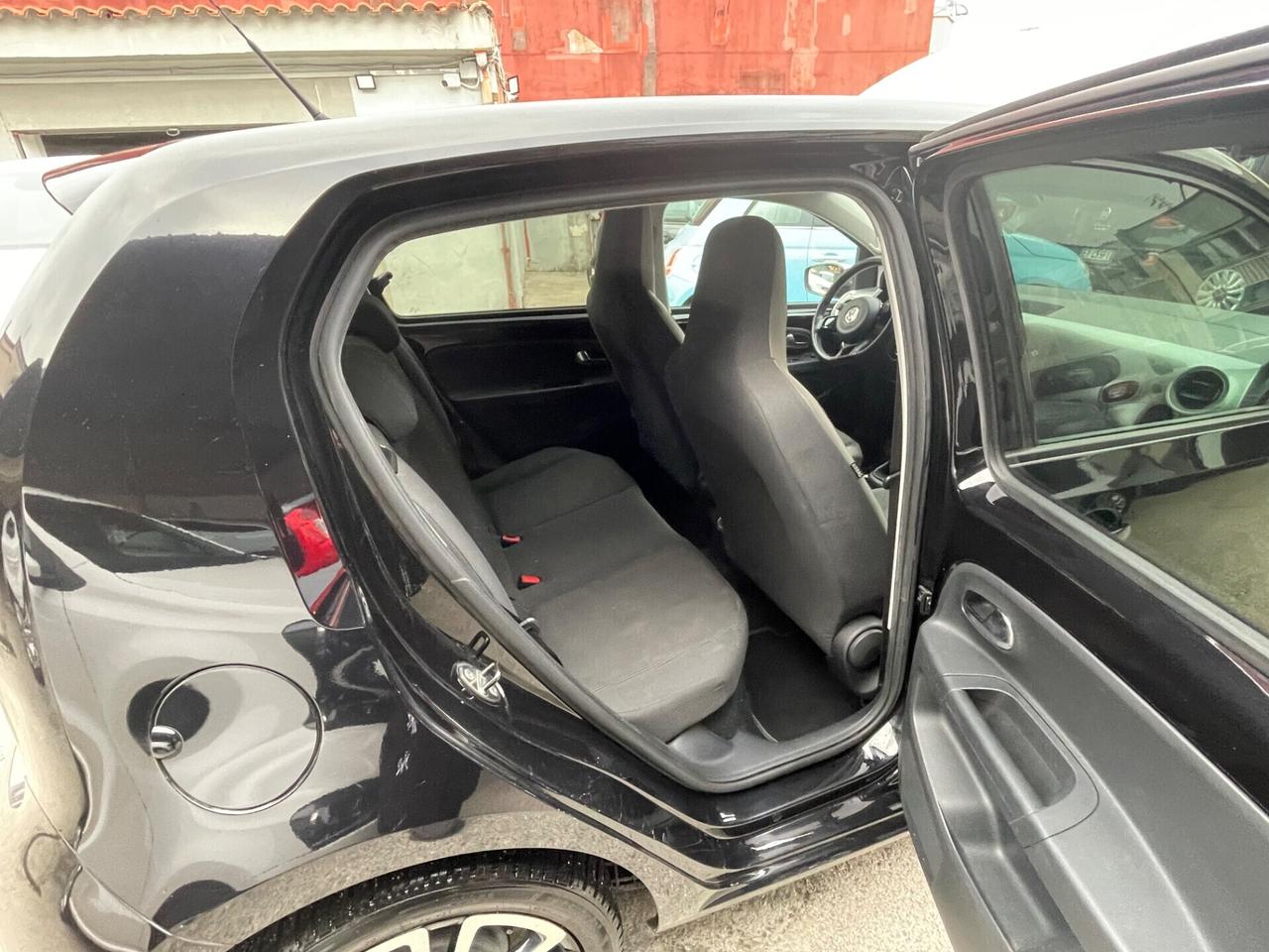 Volkswagen up! 1.0 75 CV 5p. high