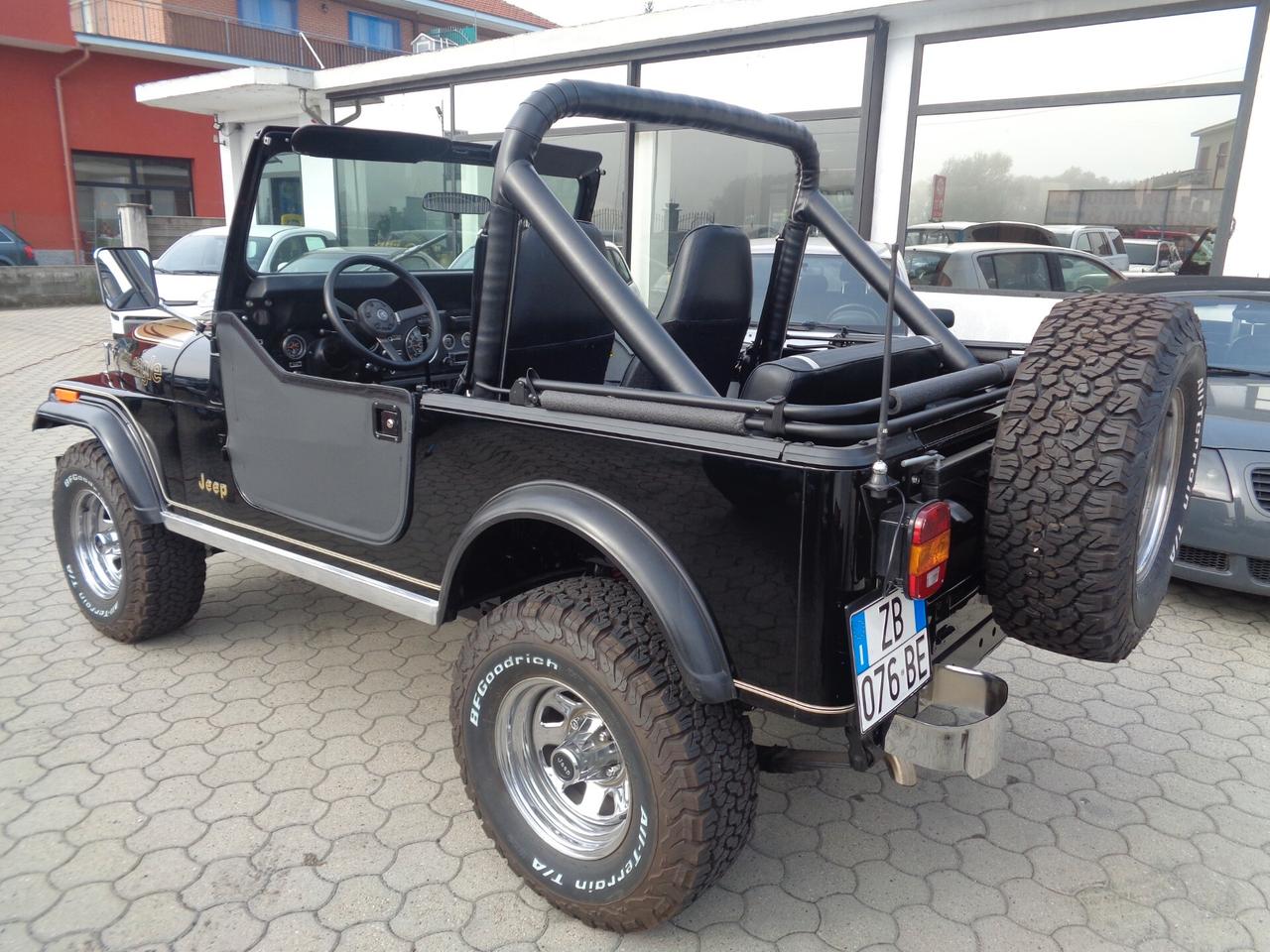 Jeep CJ-7 GOLDEN EAGLE (LAREDO)
