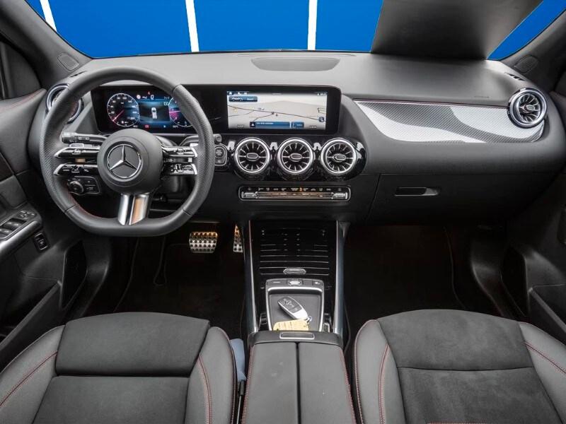 MERCEDES GLA (H247) GLA 200 d Automati...