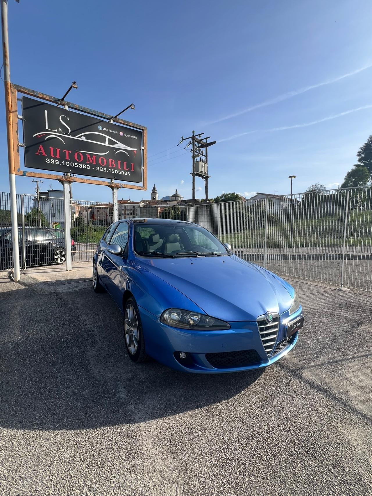 Alfa Romeo 147 1.9 JTD (120) 3 porte Black Line