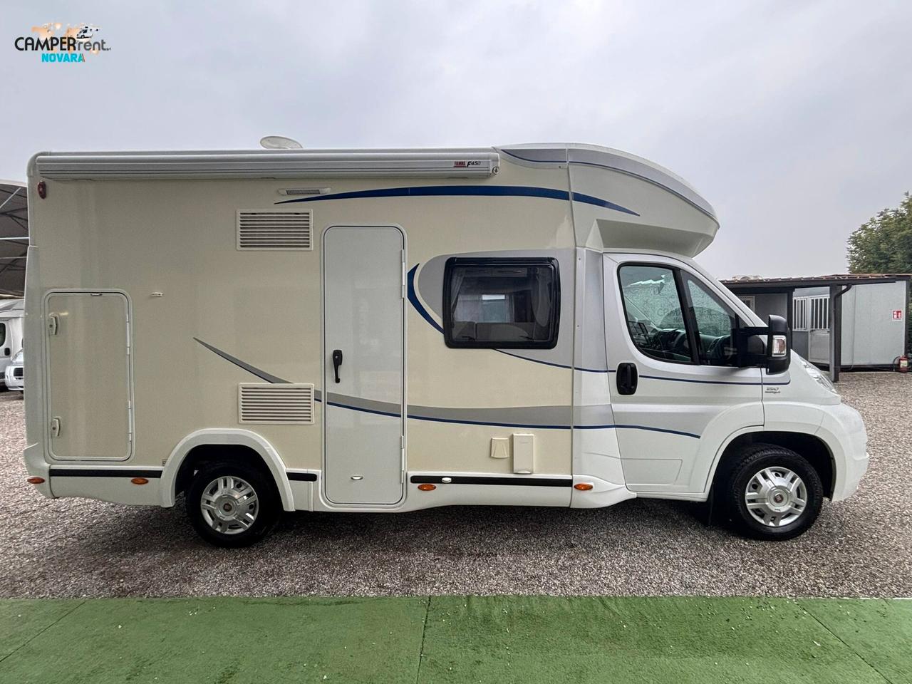 BLUCAMP OCEAN 511 - Semintegrale con letto basculante e letti a castello in coda