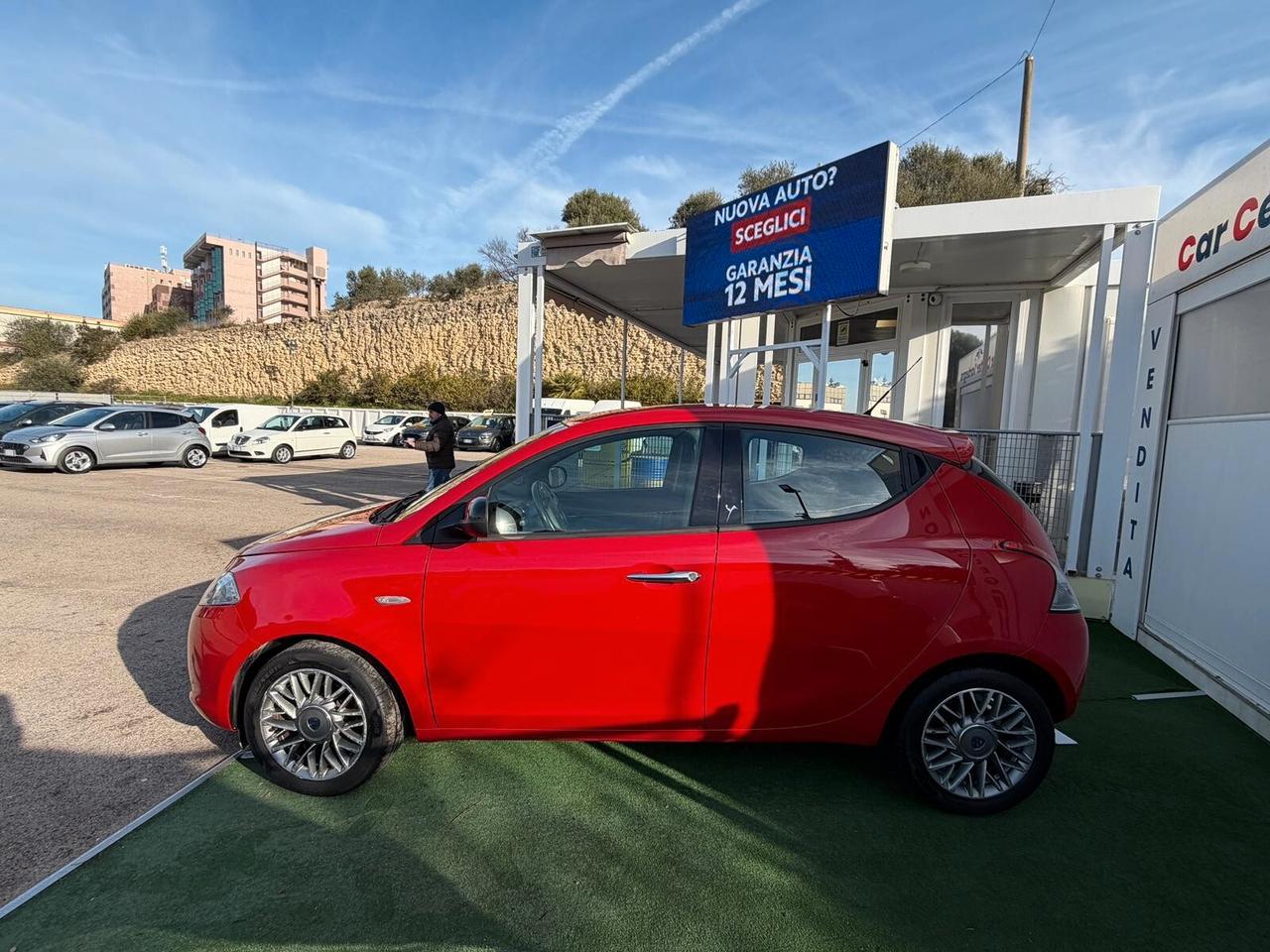 Lancia Ypsilon 0.9 TwinAir 85 CV 5 porte S&S Gold