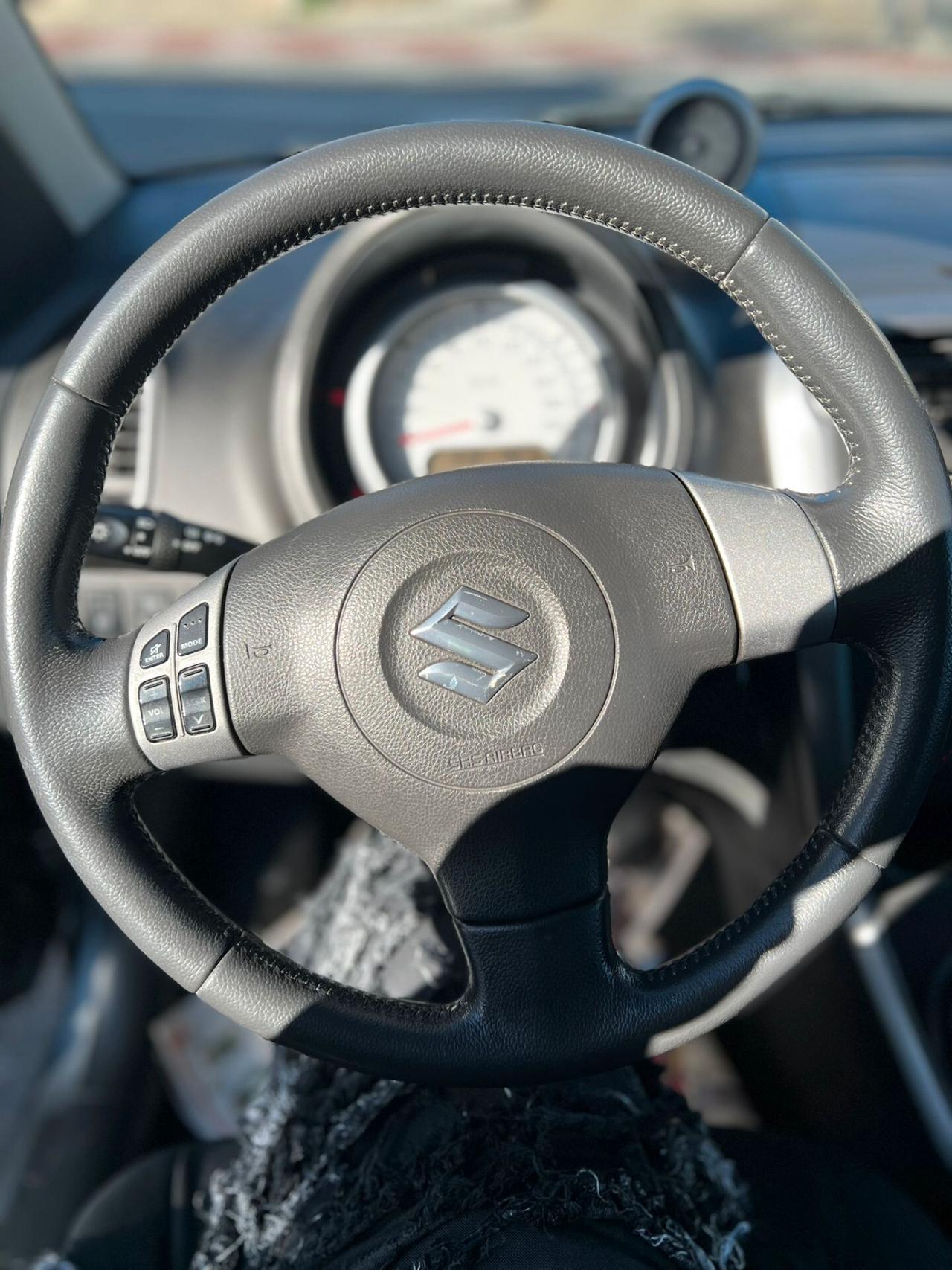 Suzuki Splash 1.0 GLS Safety Pack