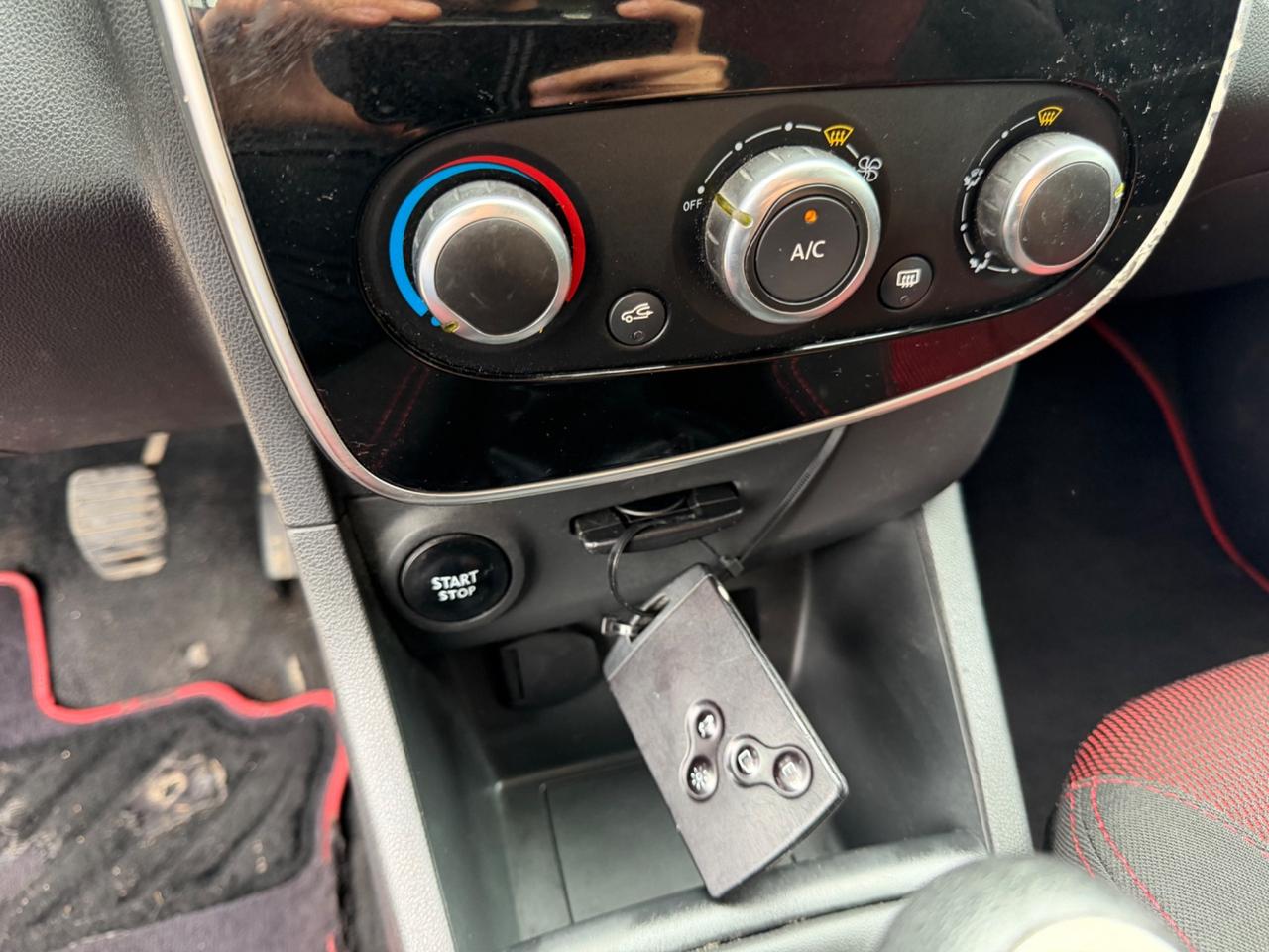 Renault Clio 1.2 75CV 5 porte Life PERMUTE RATE GARANZIA