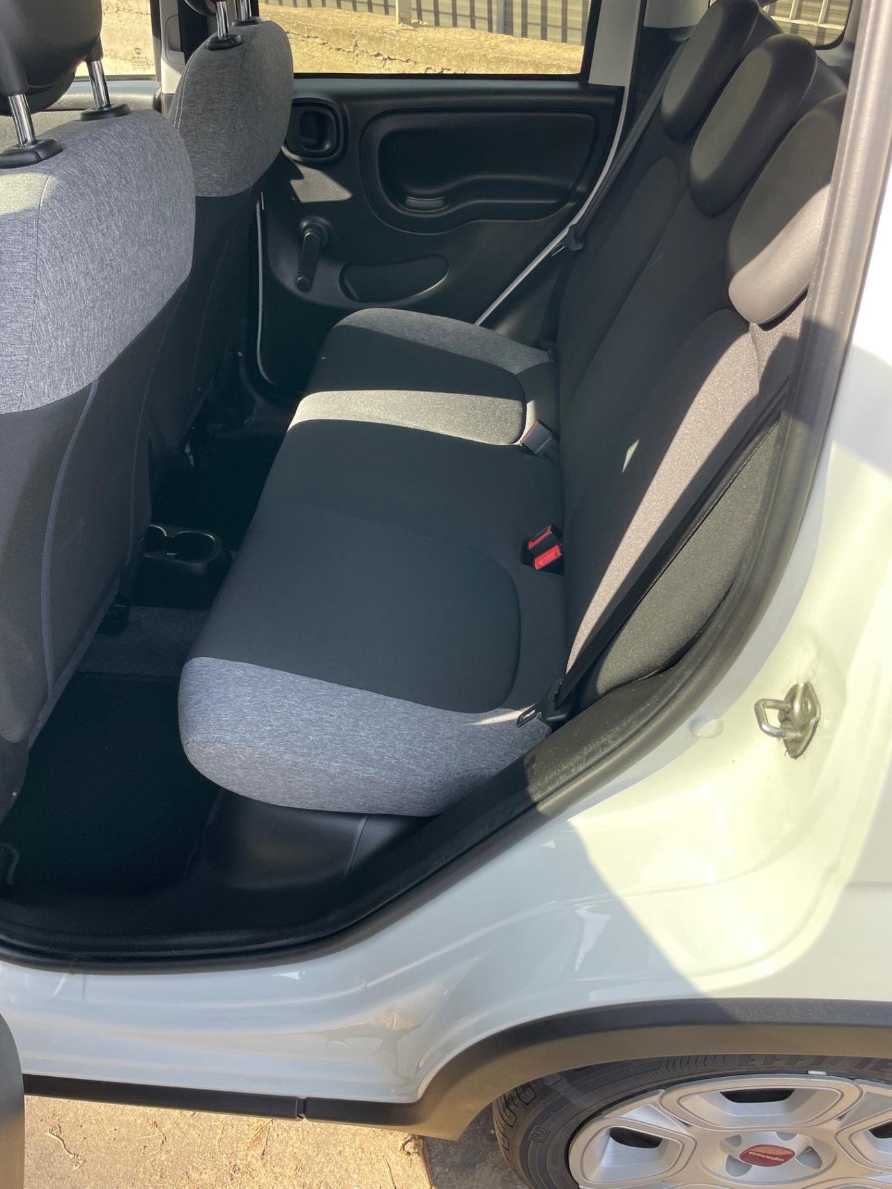 Fiat Panda 1.0 FireFly S&S Hybrid Garmin