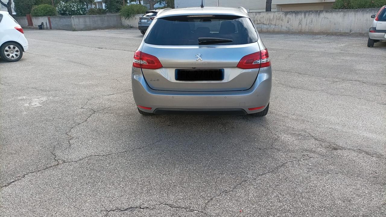 Peugeot 308 BlueHDi 120 S&S SW Allure