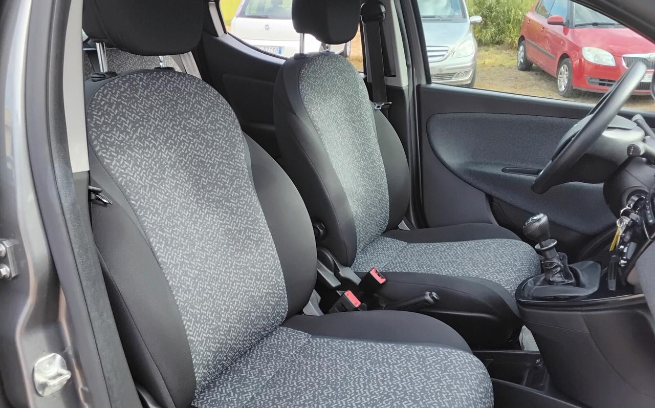 Lancia Ypsilon 1.0 FireFly 5 porte S&S Hybrid UnYca