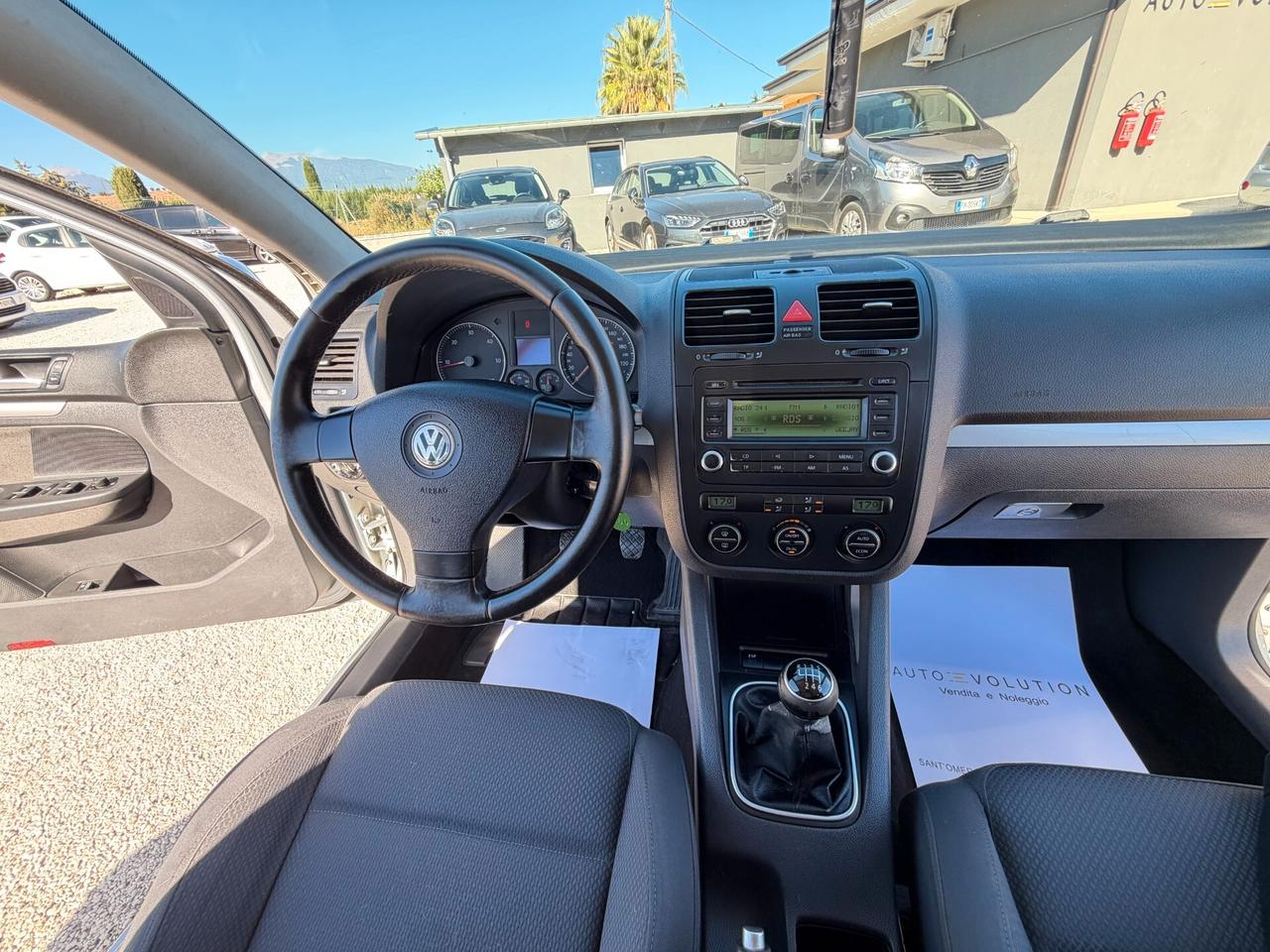 Volkswagen Golf 1.9 TDI 5p. Sportline 77 kw 105 cv 274.805 km