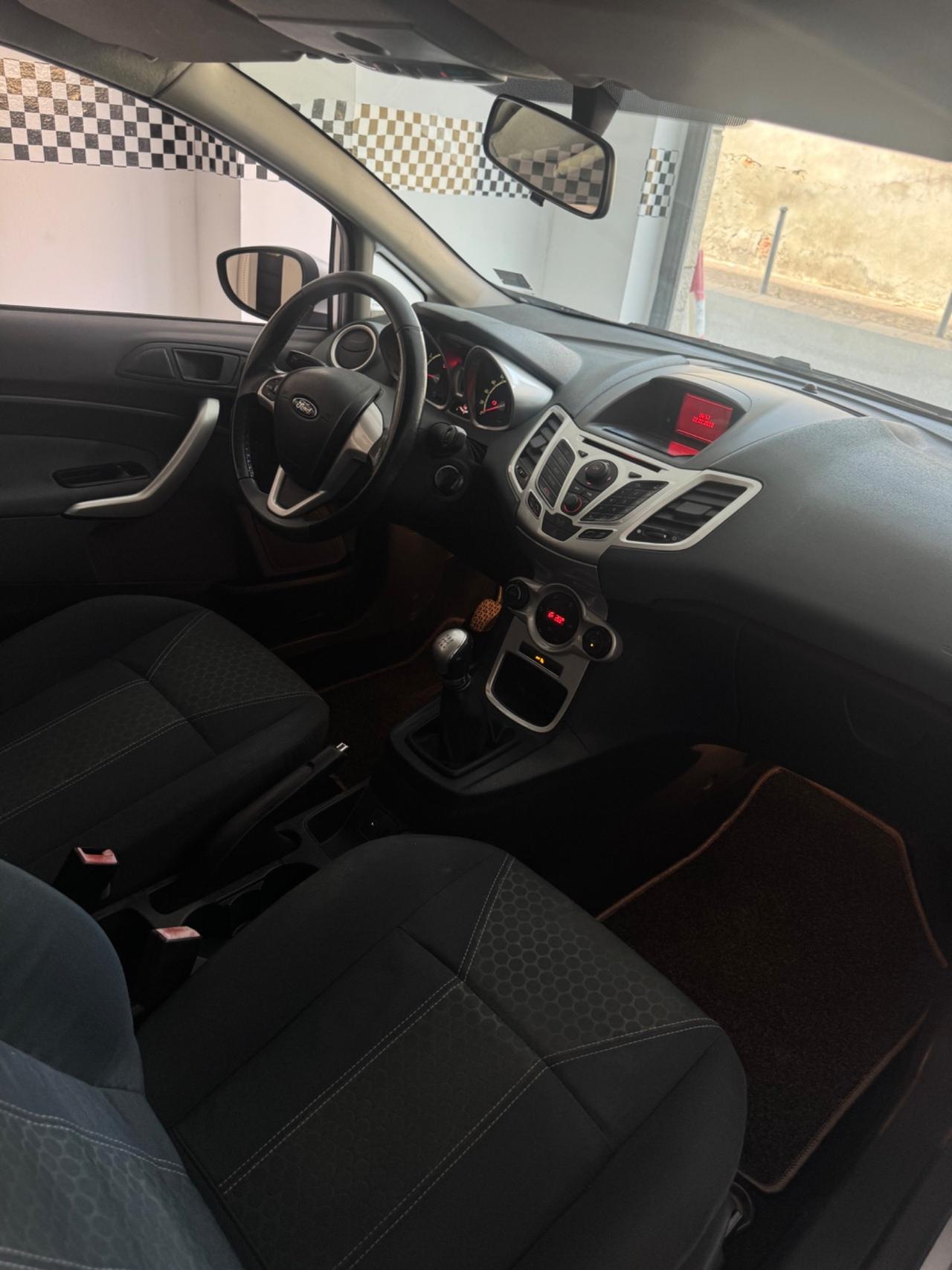 Ford Fiesta 1.2 82CV 3 porte Titanium