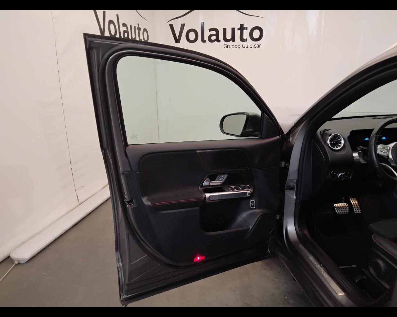 Mercedes-Benz GLB - X247 2019 - GLB 200 d Premium auto